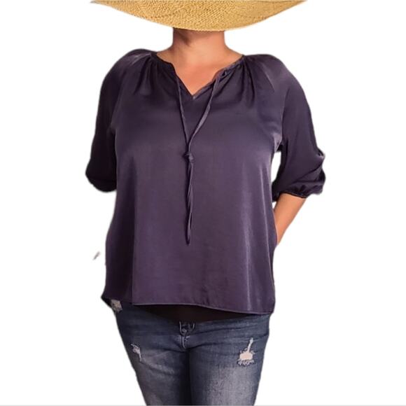 Blue silky/satiny top size medium Miami - Picture 1 of 10